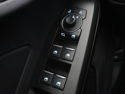Ford Focus 1.0 EcoBoost Hybrid Titanium | Origineel NL | Carplay | Keyless | Navigatie | Climate control | Cruise control | Bluetooth | Full LED | Parkeerhulp | 38.100km NAP