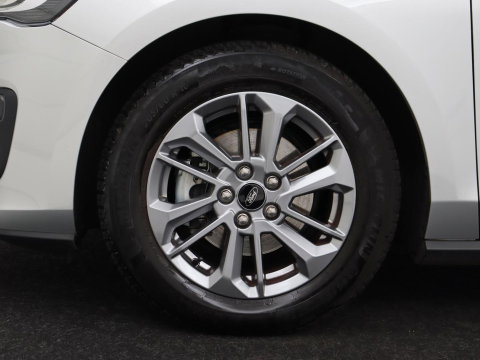 Ford Focus 1.0 EcoBoost Hybrid Titanium | Origineel NL | Carplay | Keyless | Navigatie | Climate control | Cruise control | Bluetooth | Full LED | Parkeerhulp | 38.100km NAP