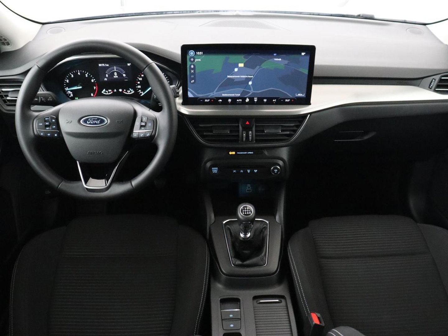 Ford Focus 1.0 EcoBoost Hybrid Titanium | Origineel NL | Carplay | Keyless | Navigatie | Climate control | Cruise control | Bluetooth | Full LED | Parkeerhulp | 38.100km NAP