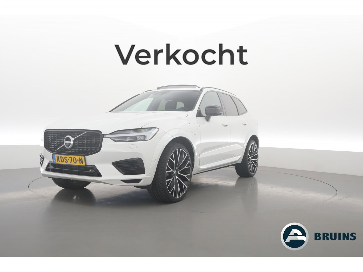 Volvo XC60 2.0 Recharge T6 AWD R-Design | Pano| H&K Audio | Blis | ACC | 360 Camera | Head up | stoel 4 & stuur verw. |