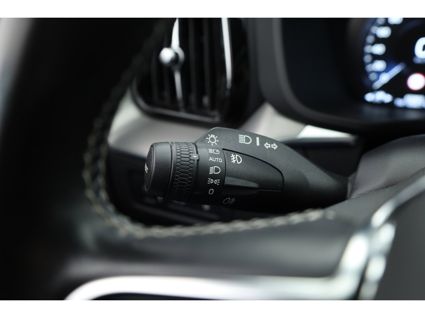 Volvo XC60 2.0 Recharge T6 AWD R-Design | Pano| H&K Audio | Blis | ACC | 360 Camera | Head up | stoel 4 & stuur verw. |