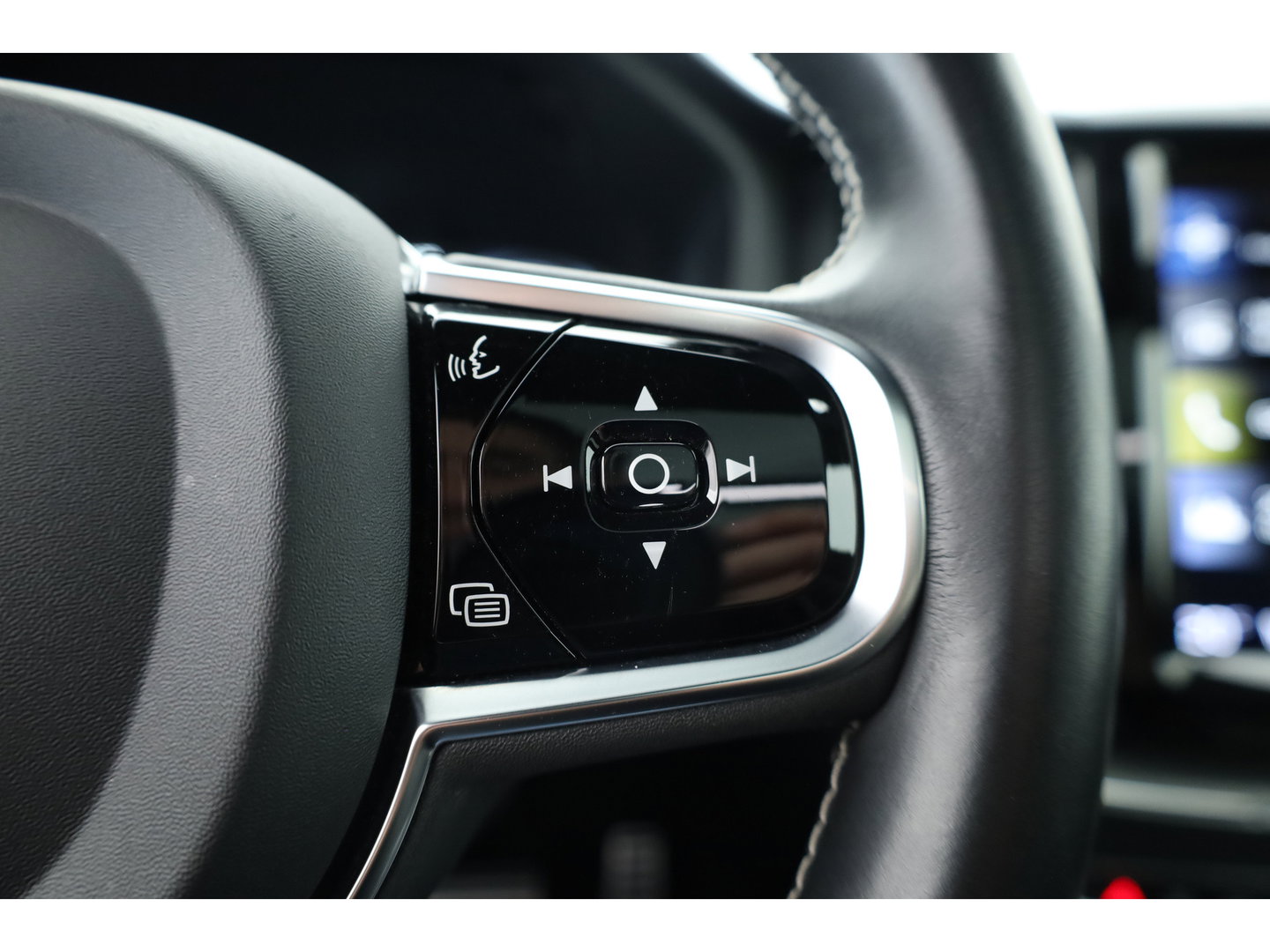 Volvo XC60 2.0 Recharge T6 AWD R-Design | Pano| H&K Audio | Blis | ACC | 360 Camera | Head up | stoel 4 & stuur verw. |