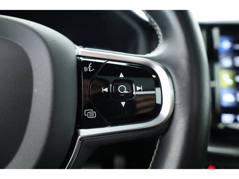 Volvo XC60 2.0 Recharge T6 AWD R-Design | Pano| H&K Audio | Blis | ACC | 360 Camera | Head up | stoel 4 & stuur verw. |