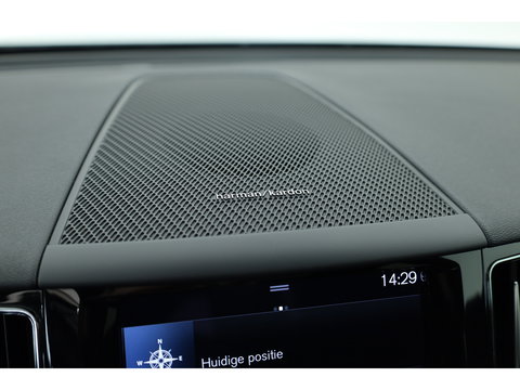 Volvo XC60 2.0 Recharge T6 AWD R-Design | Pano| H&K Audio | Blis | ACC | 360 Camera | Head up | stoel 4 & stuur verw. |