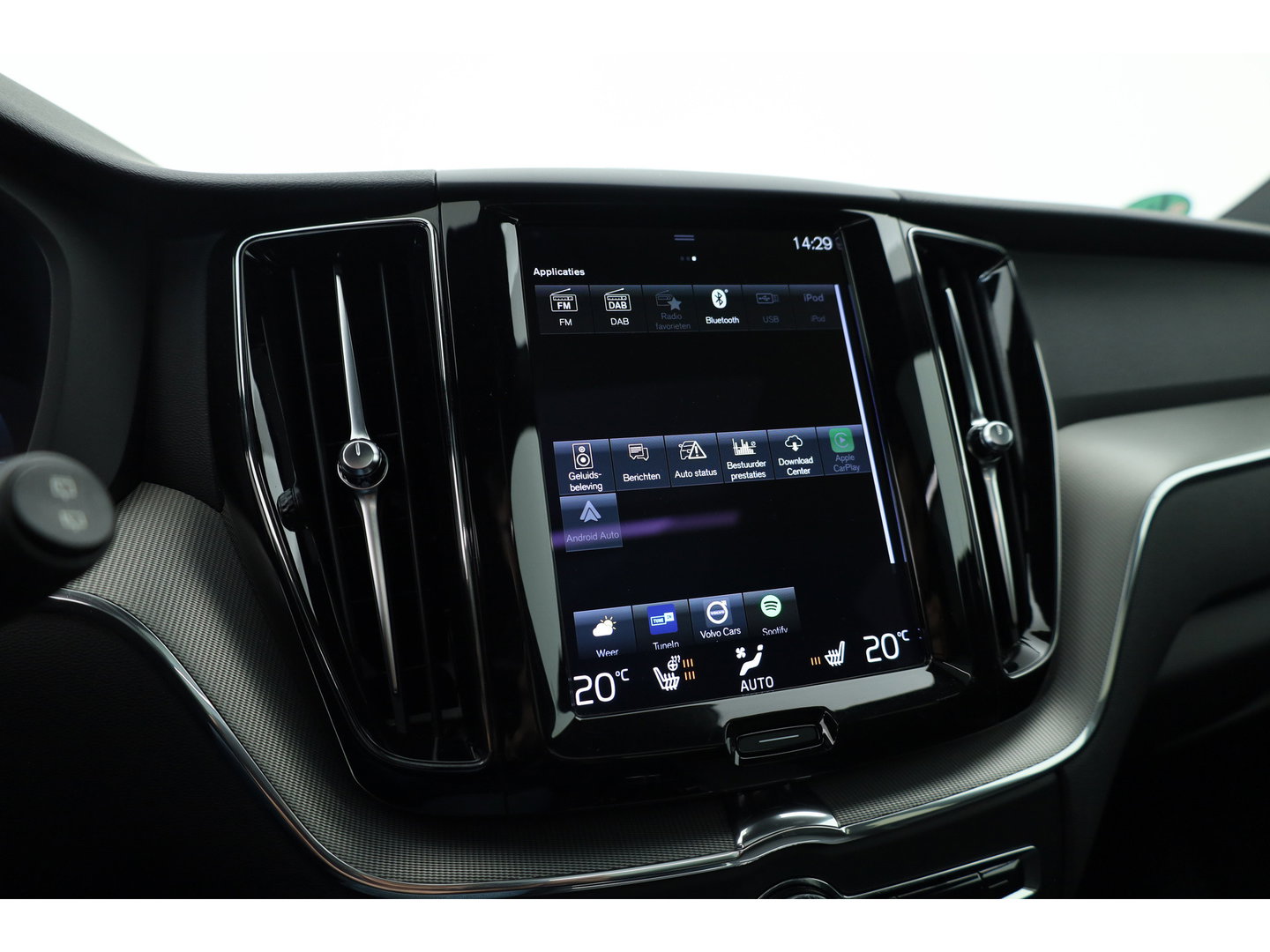 Volvo XC60 2.0 Recharge T6 AWD R-Design | Pano| H&K Audio | Blis | ACC | 360 Camera | Head up | stoel 4 & stuur verw. |