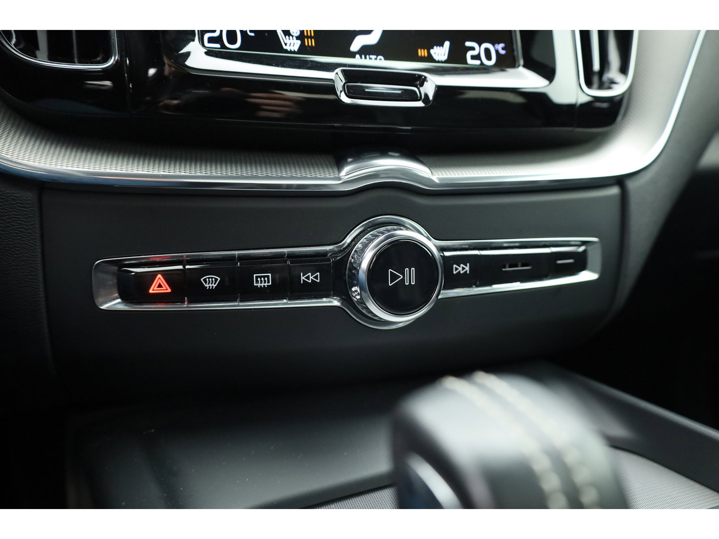 Volvo XC60 2.0 Recharge T6 AWD R-Design | Pano| H&K Audio | Blis | ACC | 360 Camera | Head up | stoel 4 & stuur verw. |