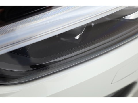 Volvo XC60 2.0 Recharge T6 AWD R-Design | Pano| H&K Audio | Blis | ACC | 360 Camera | Head up | stoel 4 & stuur verw. |