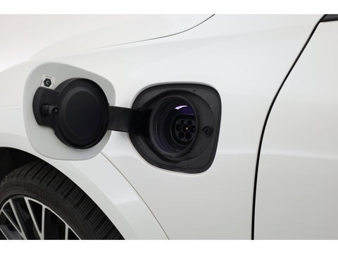 Volvo XC60 2.0 Recharge T6 AWD R-Design | Pano| H&K Audio | Blis | ACC | 360 Camera | Head up | stoel 4 & stuur verw. |