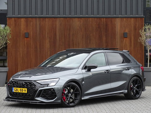 Audi RS3 Sportback 2.5 TFSI RS3 400PK Quattro / B&O / panoramadak / Matrix