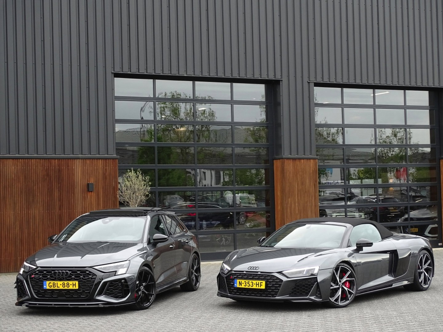 Audi RS3 Sportback 2.5 TFSI RS3 400PK Quattro / B&O / panoramadak / Matrix