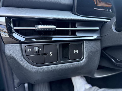 Kia Sportage 1.6 T-GDi MHEV Dark Edition Keyless l Stoel l stuur verw. Nieuwe auto