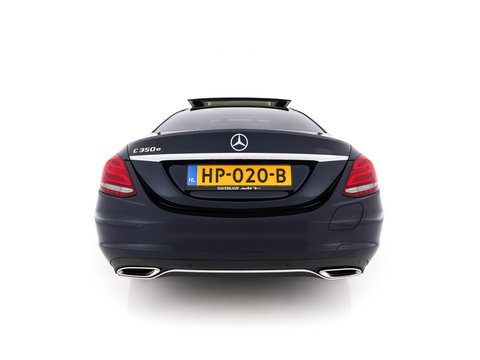 Mercedes-Benz C-Klasse 350 e Lease Edition Aut. *PANO | LUXURY-LEATHER | BURMESTER-AUDIO | FULL-LED | NAVI-FULLMAP | HEATED-SPORTSEATS | CAMERA | AIRMATIC | PRIVACY-GLASS | ECC | CRUISE | KEYLESS | 17''ALU*