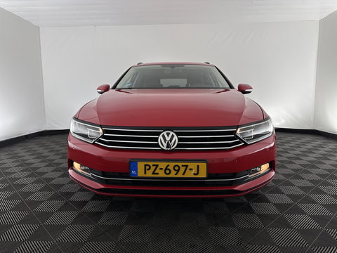 Volkswagen Passat Variant 1.6 TDI Connected Series Plus Aut. *ADAPTIVE-CRUISE | NAVI-FULLMAP | HEATED-COMFORTSEATS | PRIVACY-GLASS | SHIFT-PADDLES | ECC | PDC | 18''ALU*