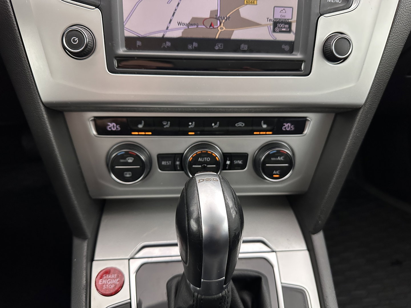 Volkswagen Passat Variant 1.6 TDI Connected Series Plus Aut. *ADAPTIVE-CRUISE | NAVI-FULLMAP | HEATED-COMFORTSEATS | PRIVACY-GLASS | SHIFT-PADDLES | ECC | PDC | 18''ALU*