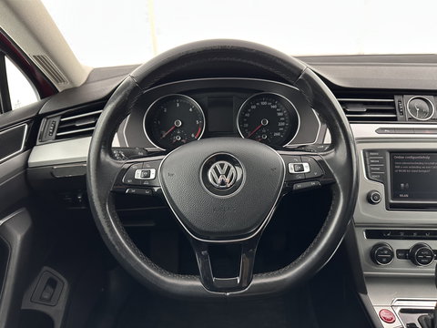 Volkswagen Passat Variant 1.6 TDI Connected Series Plus Aut. *ADAPTIVE-CRUISE | NAVI-FULLMAP | HEATED-COMFORTSEATS | PRIVACY-GLASS | SHIFT-PADDLES | ECC | PDC | 18''ALU*