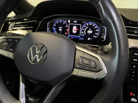 Volkswagen Passat 1.5 TSI R-Line Business + Pano Virtual H&K