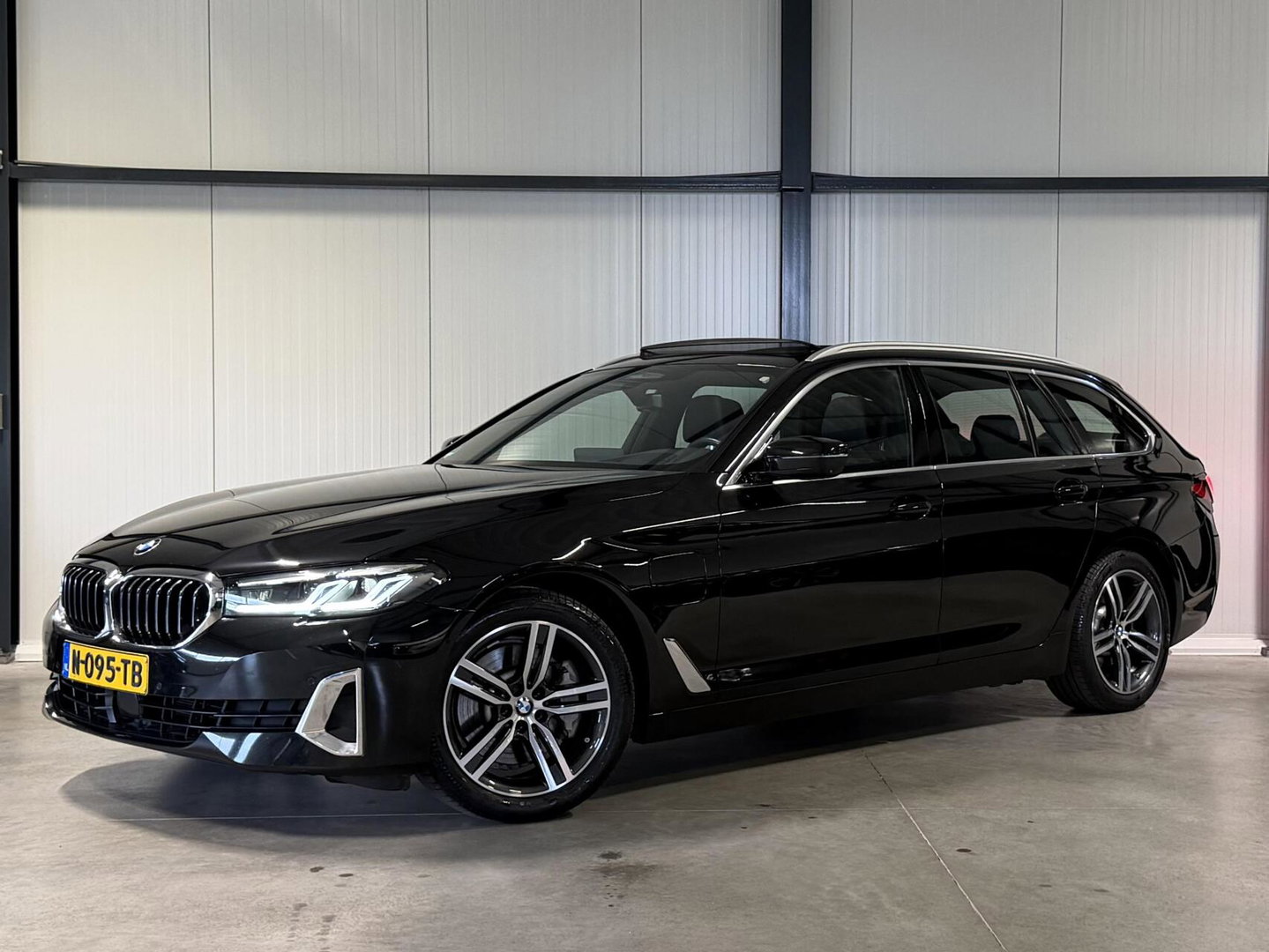 BMW 5 Serie Touring 530e High Executive Pano Leer Memory VOL