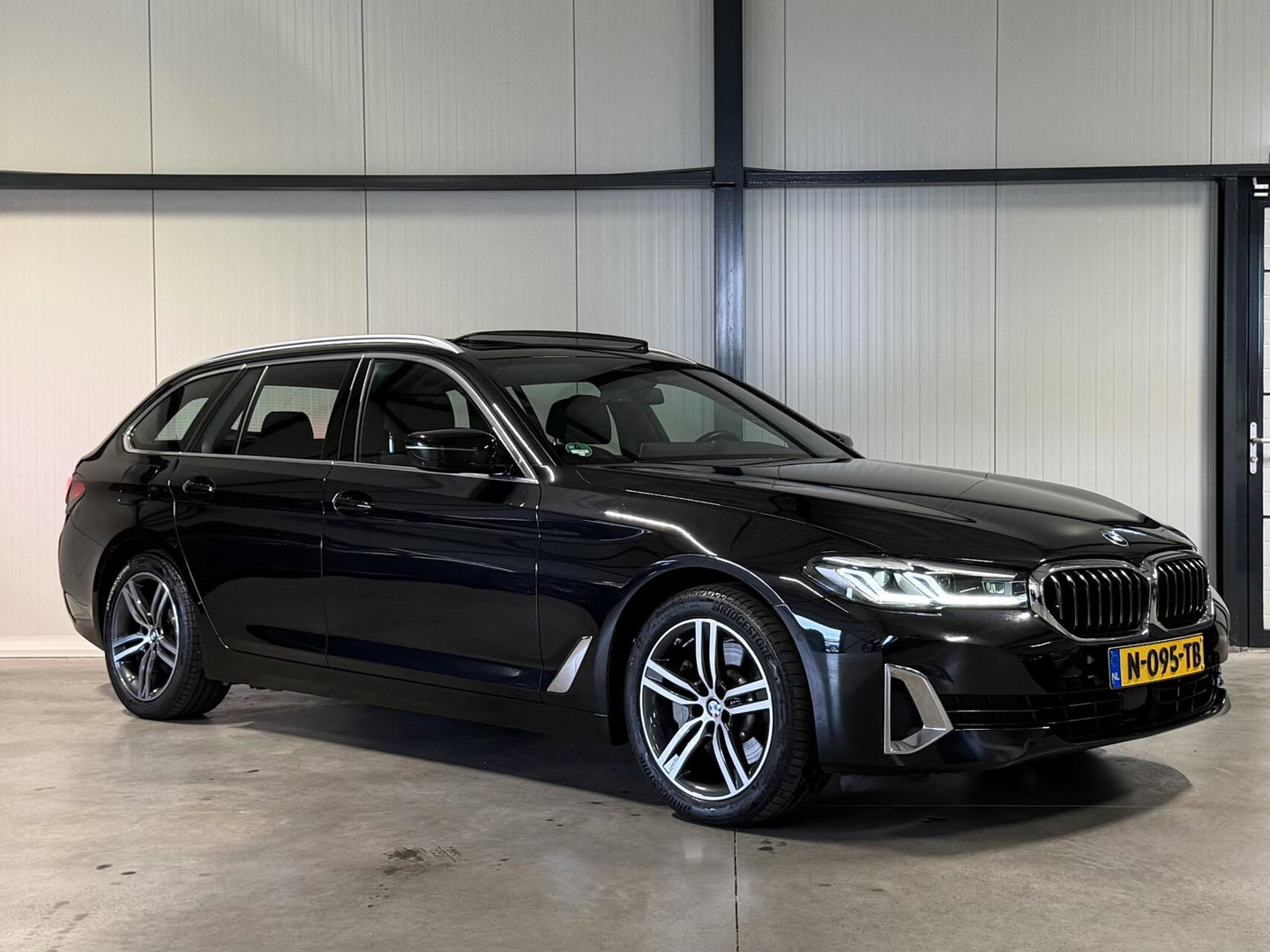 BMW 5 Serie Touring 530e High Executive Pano Leer Memory VOL
