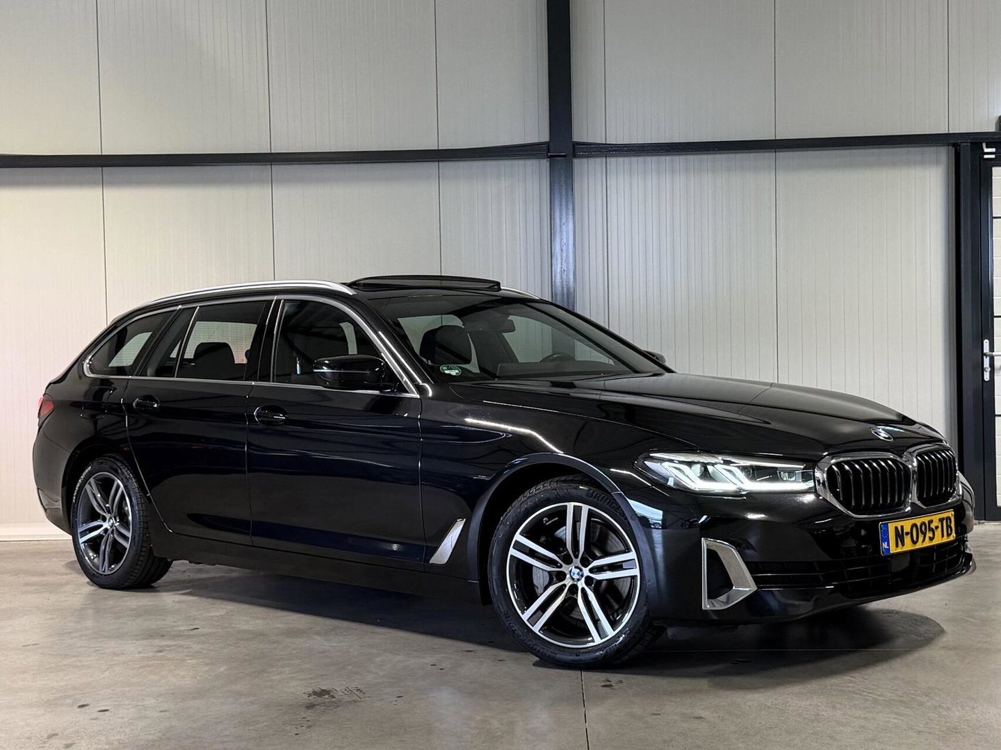 BMW 5 Serie Touring 530e High Executive Pano Leer Memory VOL