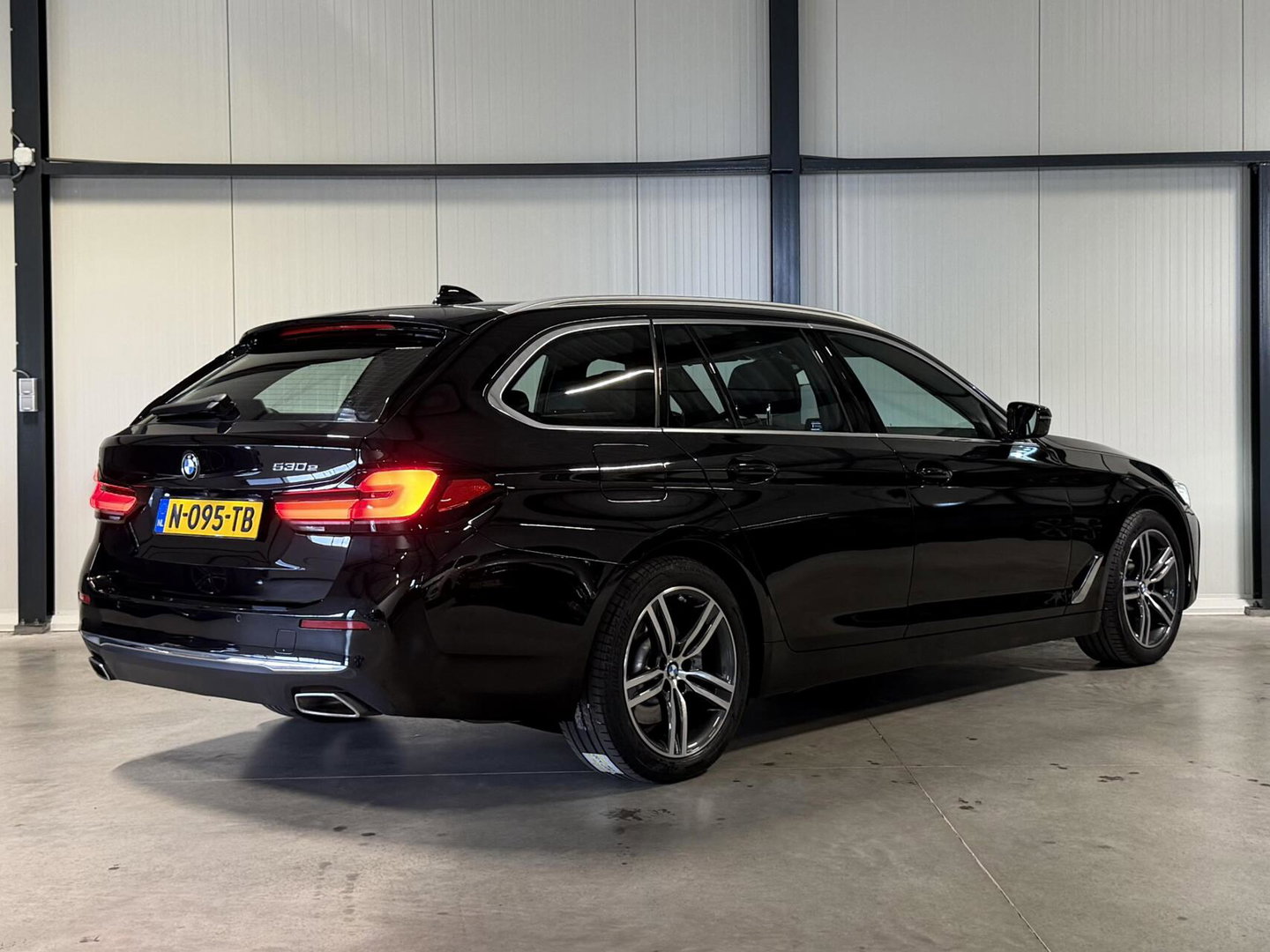 BMW 5 Serie Touring 530e High Executive Pano Leer Memory VOL