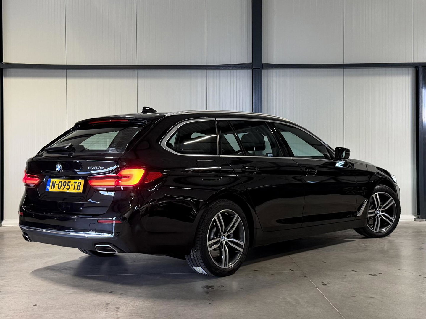 BMW 5 Serie Touring 530e High Executive Pano Leer Memory VOL