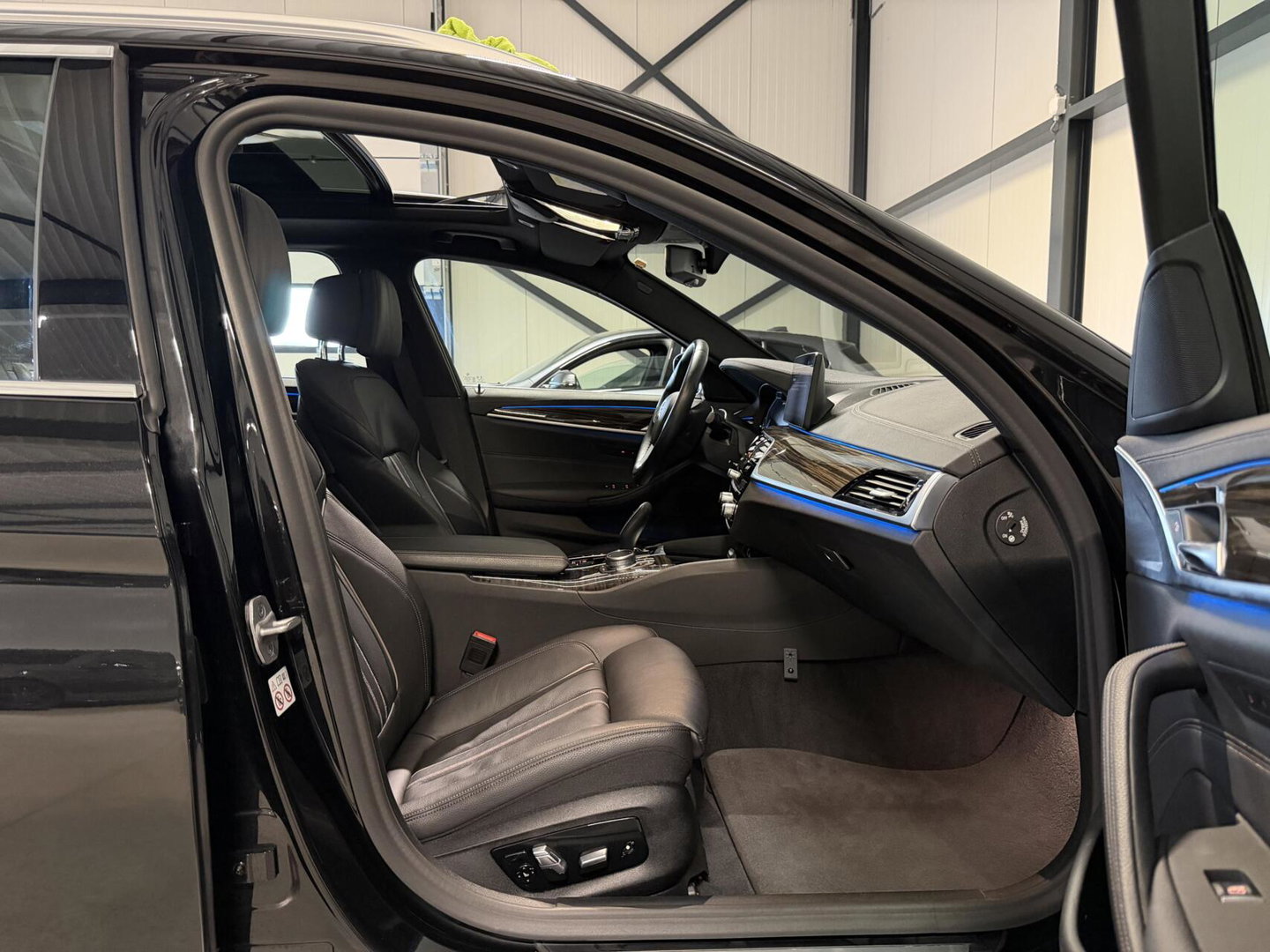 BMW 5 Serie Touring 530e High Executive Pano Leer Memory VOL