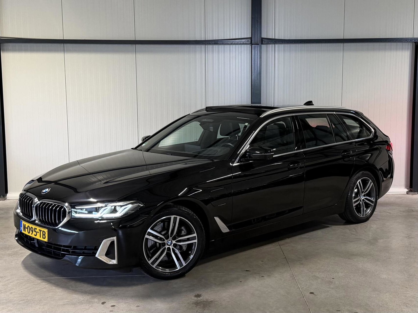 BMW 5 Serie Touring 530e High Executive Pano Leer Memory VOL