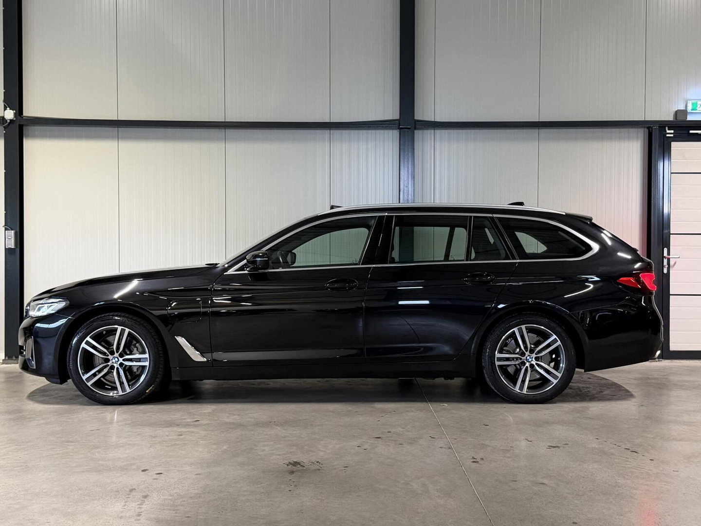 BMW 5 Serie Touring 530e High Executive Pano Leer Memory VOL