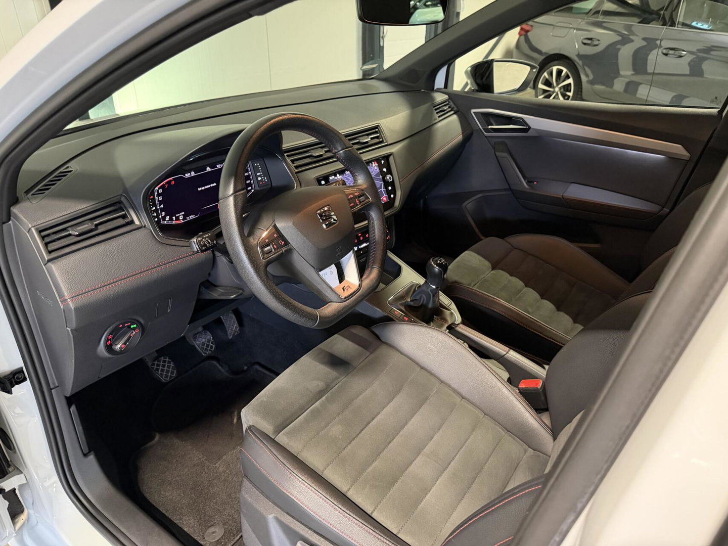 SEAT Ibiza 1.0 TSI FR Intense 116PK 6 Bak Virtual Camera