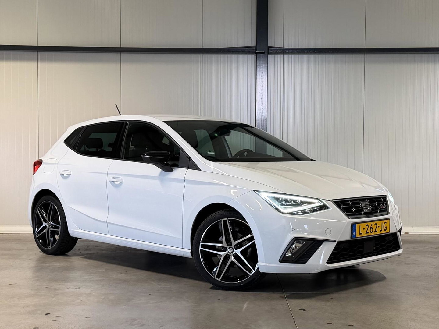 SEAT Ibiza 1.0 TSI FR Intense 116PK 6 Bak Virtual Camera