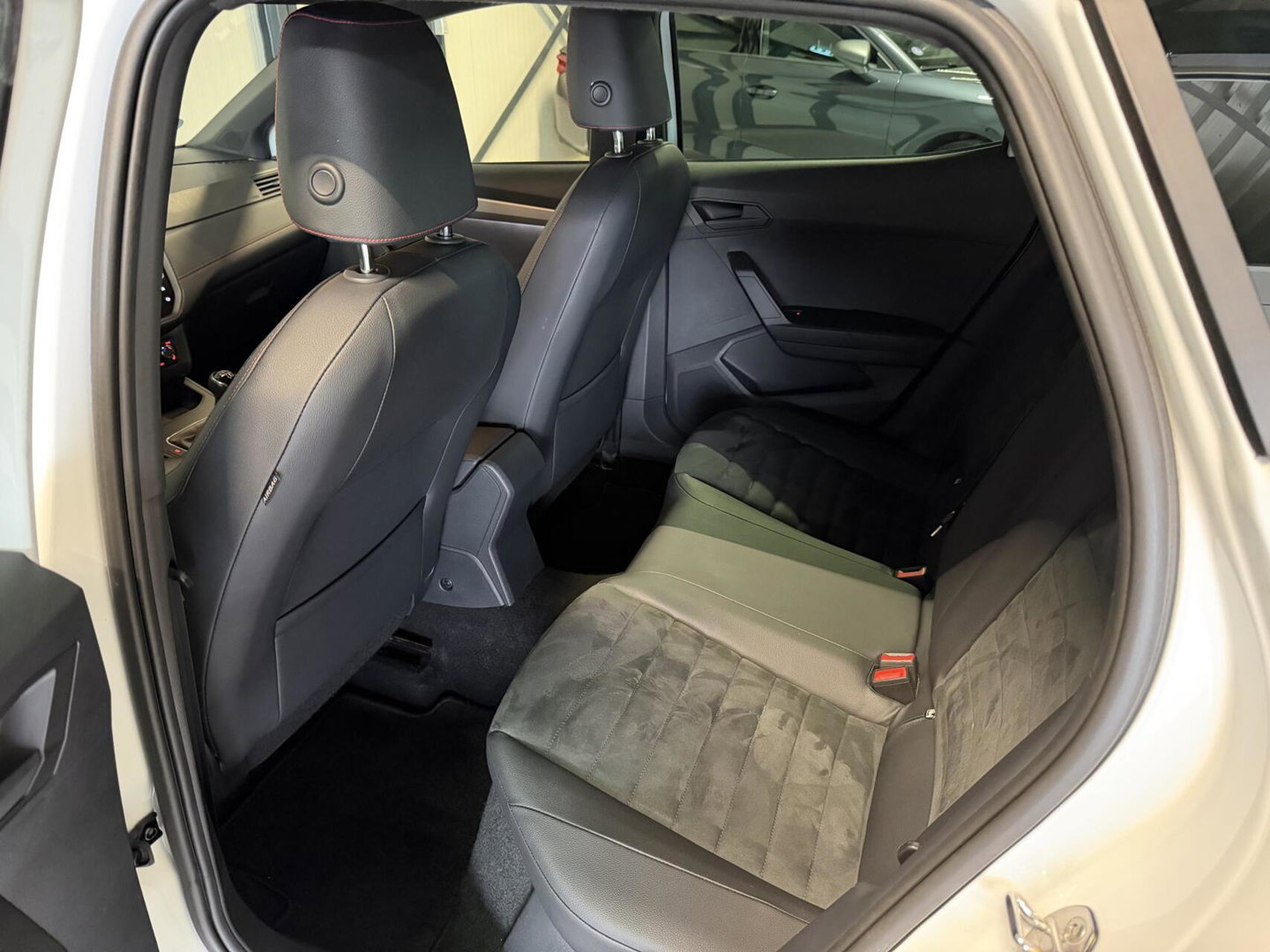 SEAT Ibiza 1.0 TSI FR Intense 116PK 6 Bak Virtual Camera