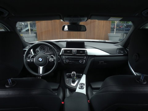 BMW 3 Serie Touring 335i xDr. TwinTurbo 306PK / High Exec / M-Sport / LED