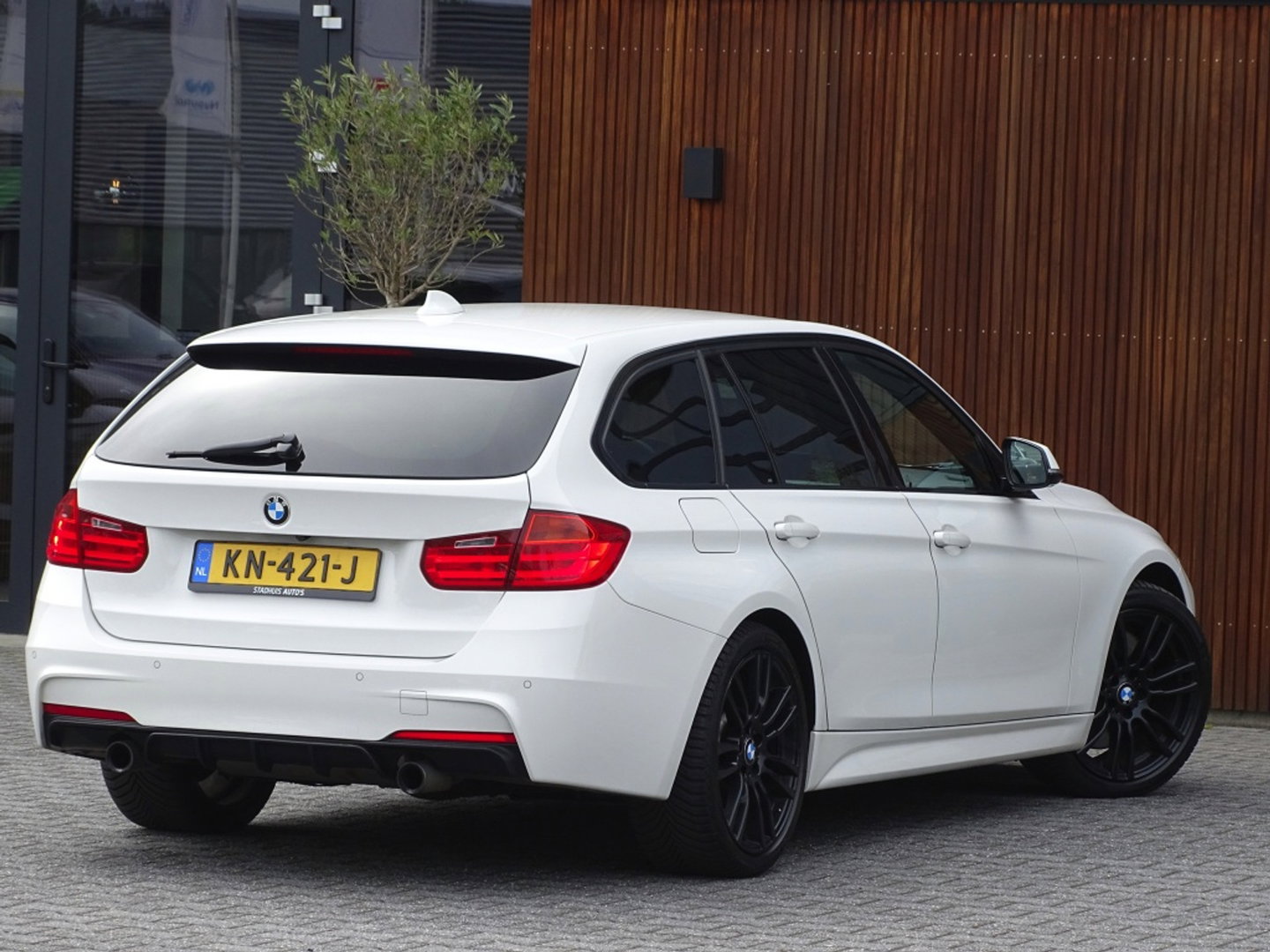 BMW 3 Serie Touring 335i xDr. TwinTurbo 306PK / High Exec / M-Sport / LED