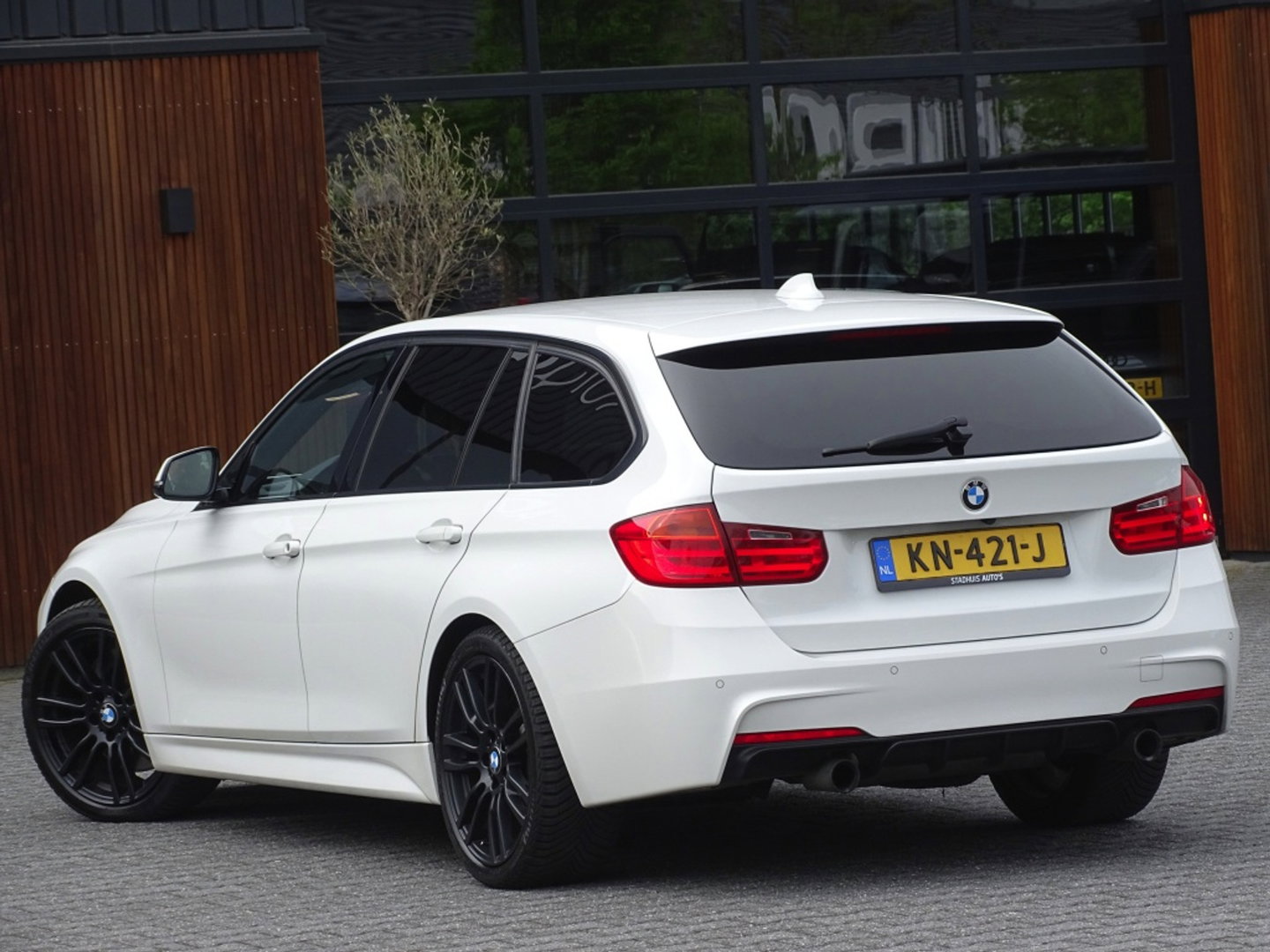 BMW 3 Serie Touring 335i xDr. TwinTurbo 306PK / High Exec / M-Sport / LED