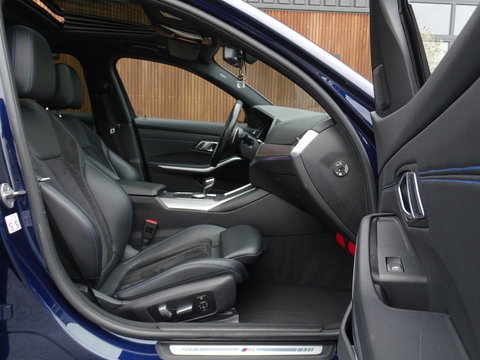 BMW 3-serie 330e High Executive / M-Sport / pano / Laser / 19"