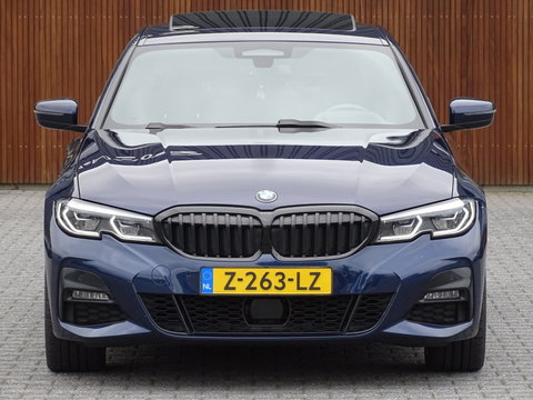 BMW 3-serie 330e High Executive / M-Sport / pano / Laser / 19"
