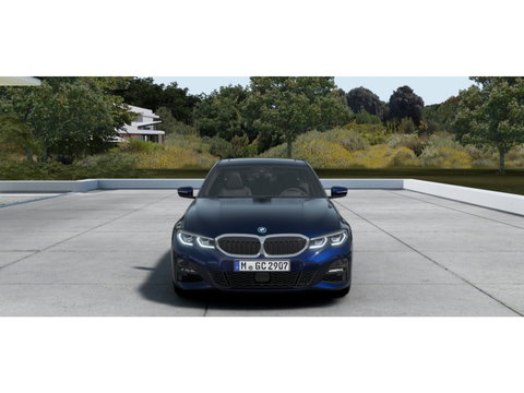BMW 3-serie 330e High Executive / M-Sport / pano / Laser / 19"