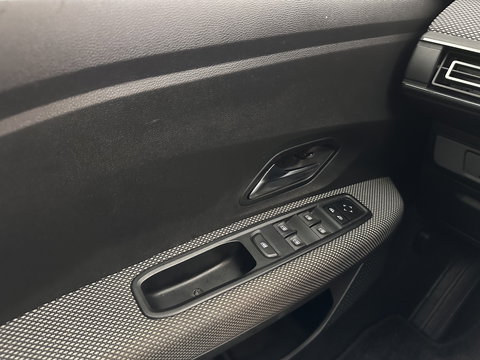 Dacia SANDERO Stepway 1.0 TCe 100 Bi-Fuel Comfort (INCL.BTW) *FULL-LED | NAVI-FULLMAP | BLINDSPOT | HEATED-COMFORTSEATS | CAMERA | KEYLESS | DAB | ECC | PDC | CRUISE*