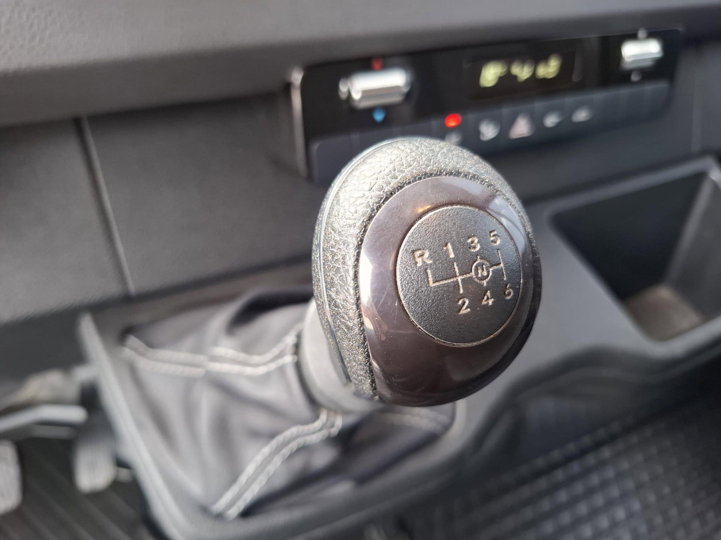 Mercedes-Benz Sprinter 311 2.2 CDI L2H2 AIRCO / CAMERA / 3 ZITS / DEALER ONDERHOUDEN / NAVI