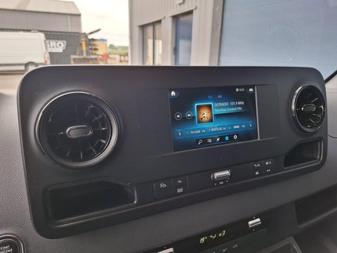 Mercedes-Benz Sprinter 311 2.2 CDI L2H2 AIRCO / CAMERA / 3 ZITS / DEALER ONDERHOUDEN / NAVI