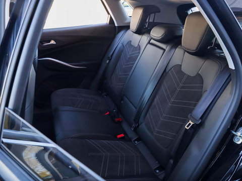 Opel Grandland X 1.2 Turbo Business Elegance