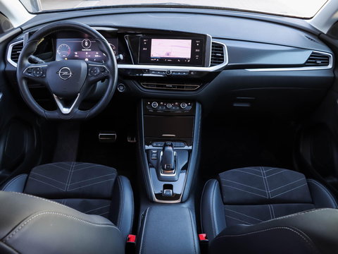 Opel Grandland X 1.2 Turbo Business Elegance