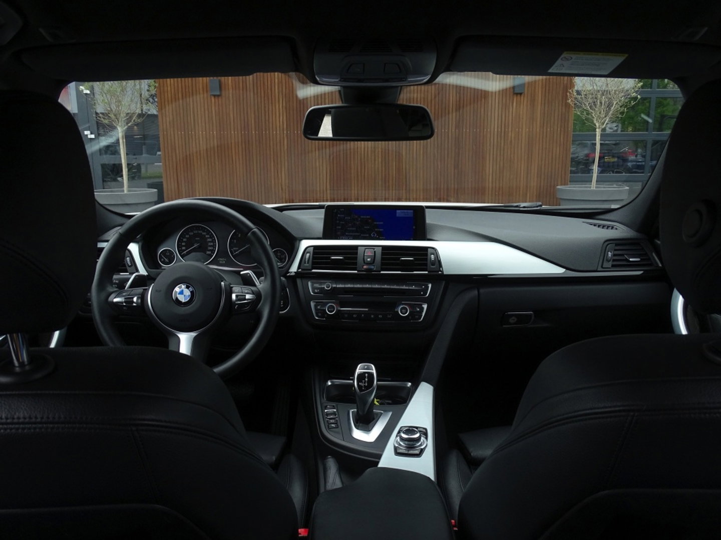 BMW 3 Serie Touring 335i xDr. TwinTurbo 306PK / High Exec / M-Sport / LED