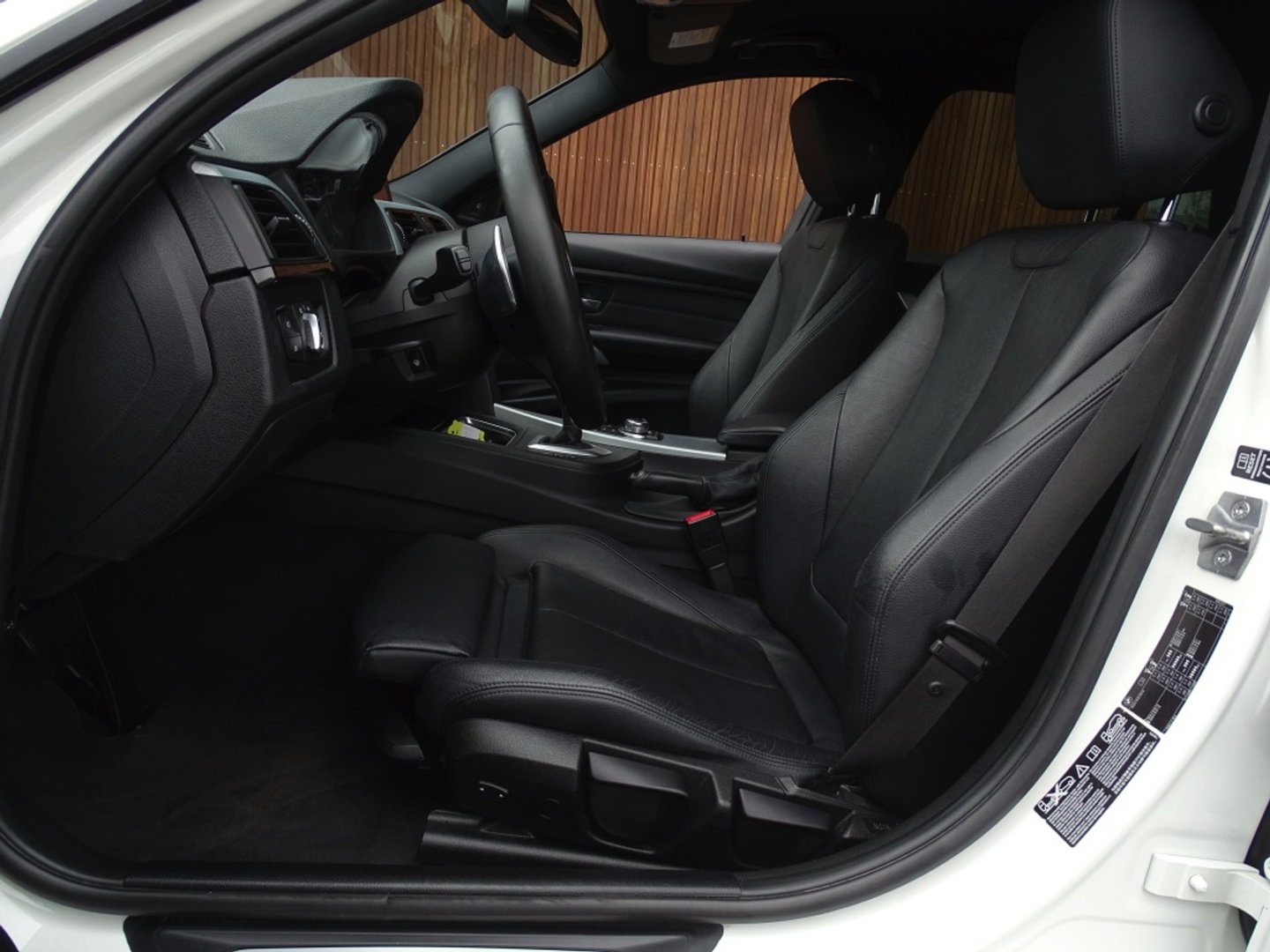 BMW 3 Serie Touring 335i xDr. TwinTurbo 306PK / High Exec / M-Sport / LED