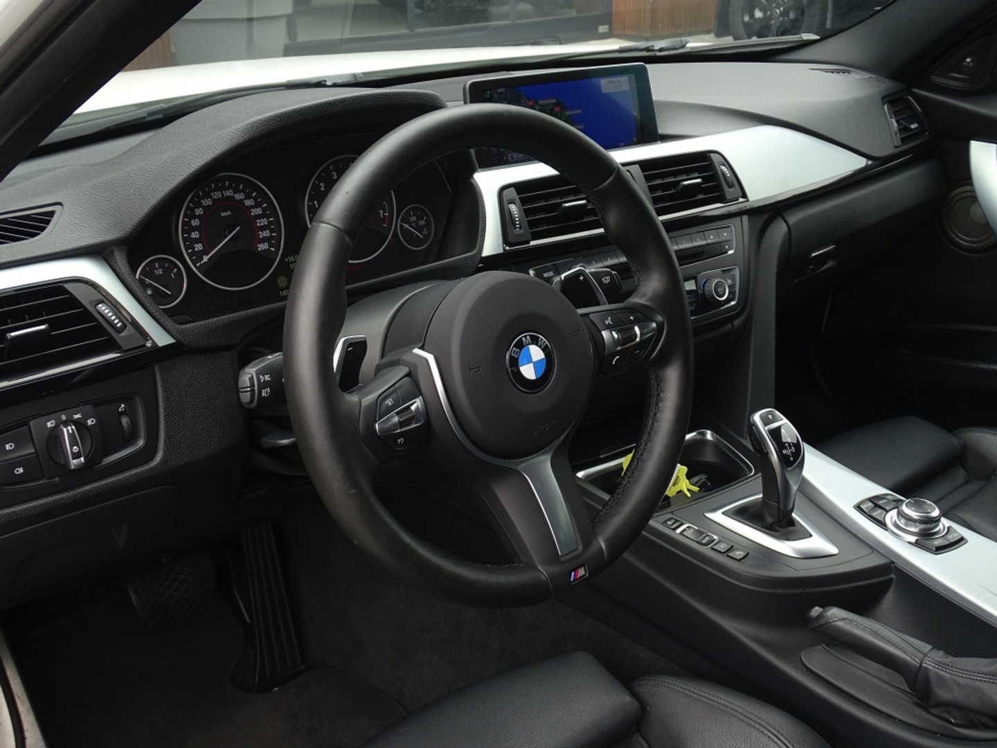 BMW 3 Serie Touring 335i xDr. TwinTurbo 306PK / High Exec / M-Sport / LED