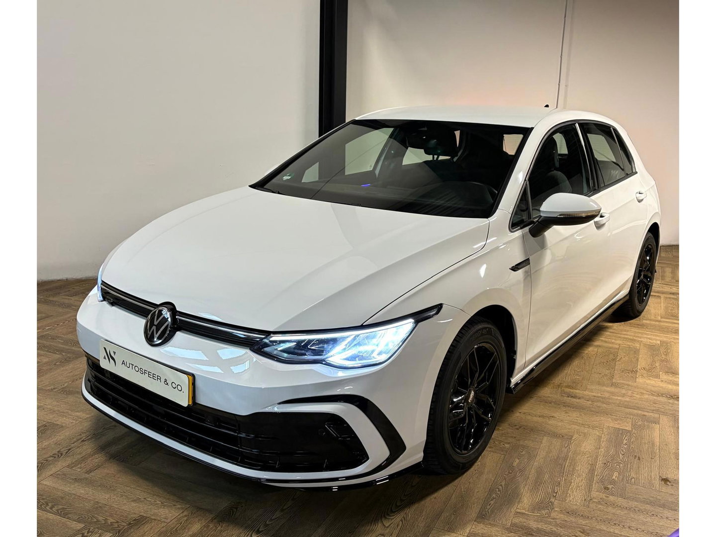 Volkswagen Golf 1.0 TSI R-Line CAM CARPLAY SFEER