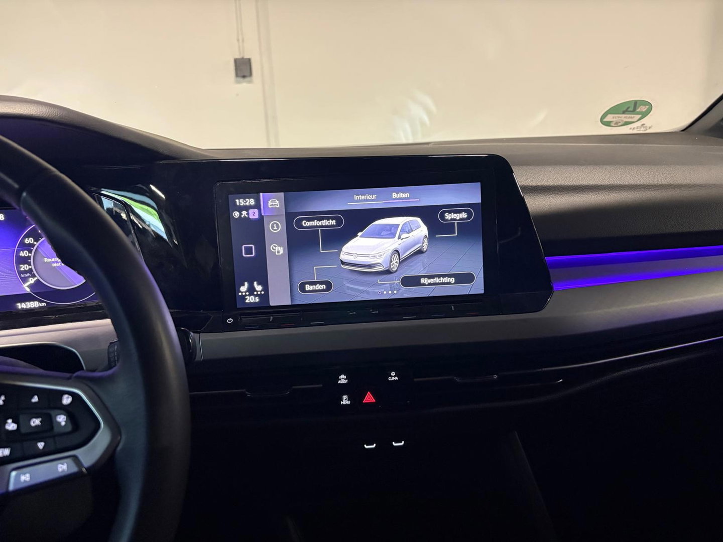 Volkswagen Golf 1.0 TSI R-Line CAM CARPLAY SFEER
