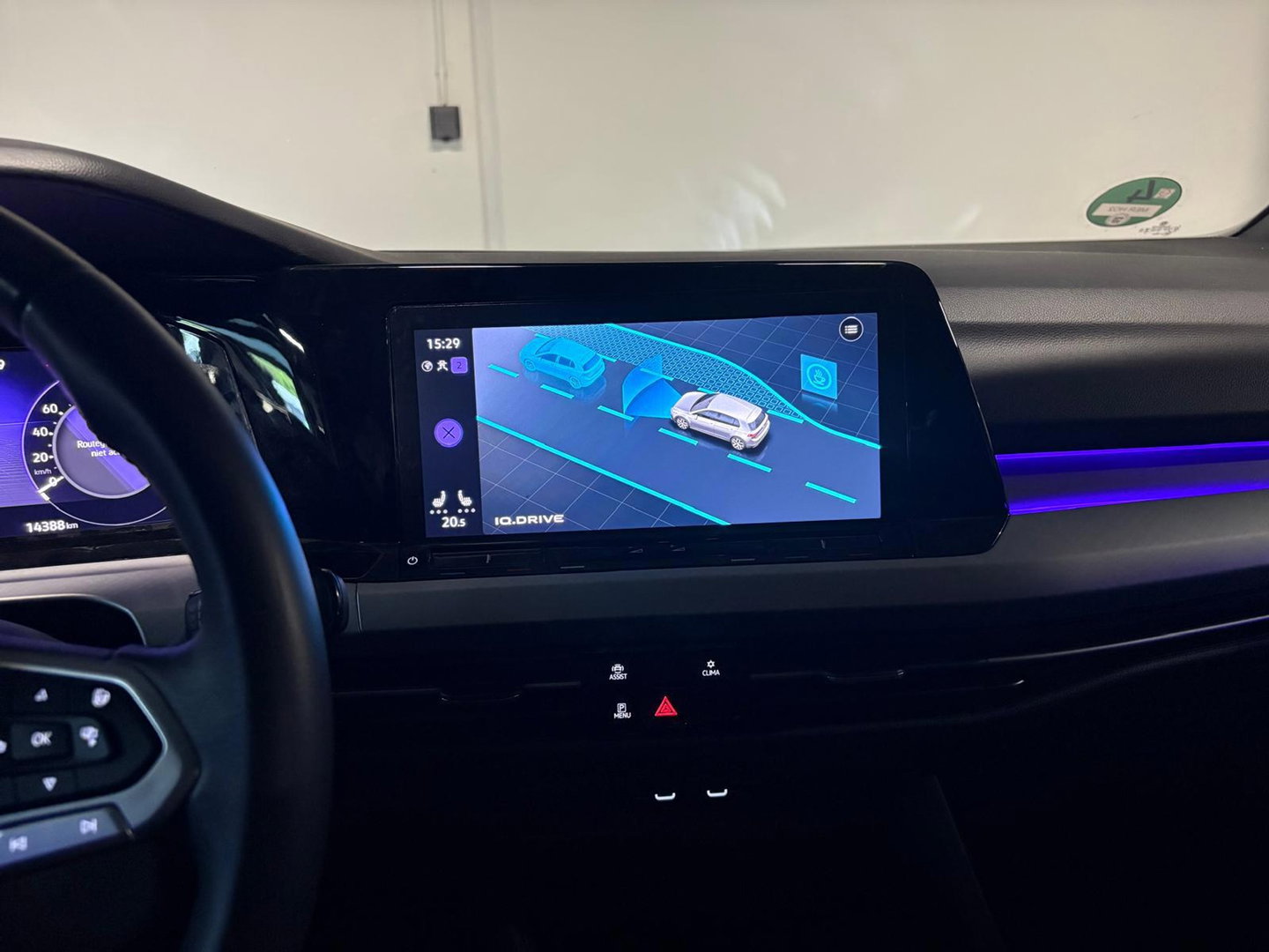 Volkswagen Golf 1.0 TSI R-Line CAM CARPLAY SFEER