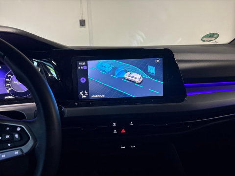 Volkswagen Golf 1.0 TSI R-Line CAM CARPLAY SFEER