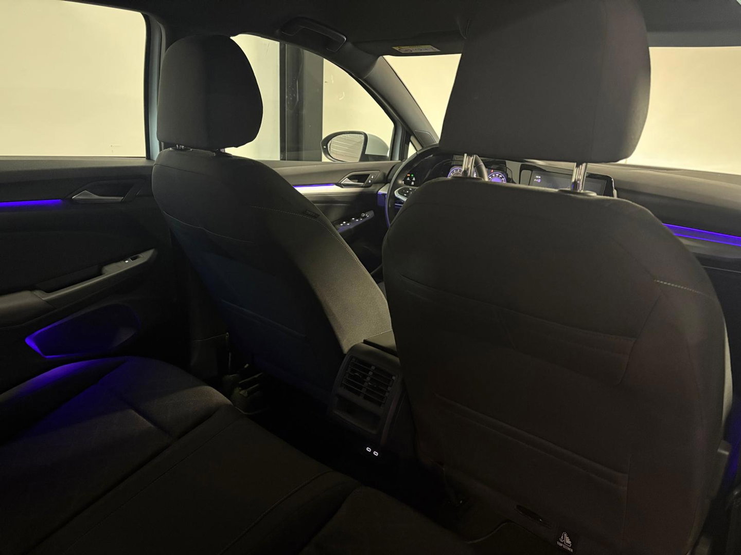 Volkswagen Golf 1.0 TSI R-Line CAM CARPLAY SFEER